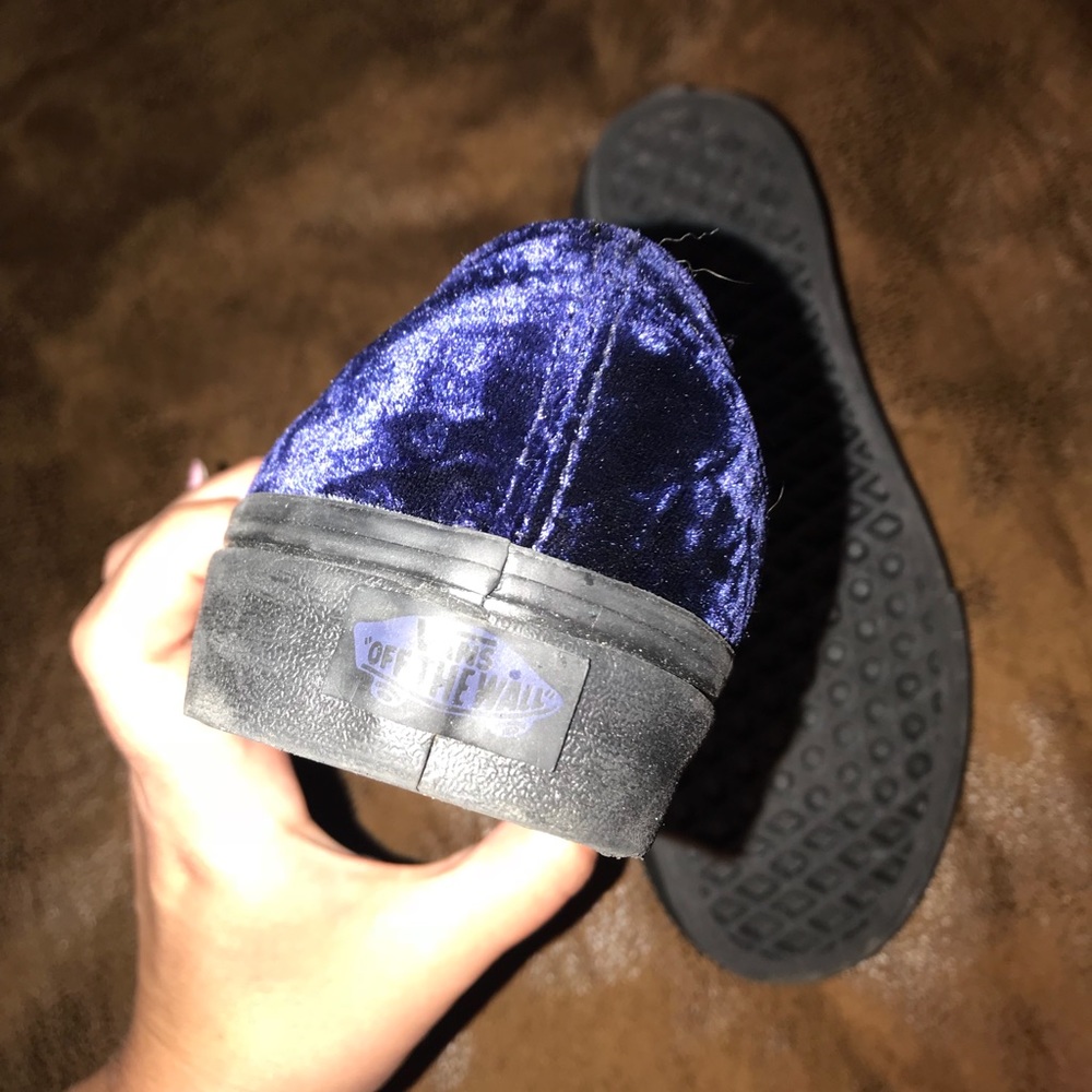 💙blue velvet vans💙